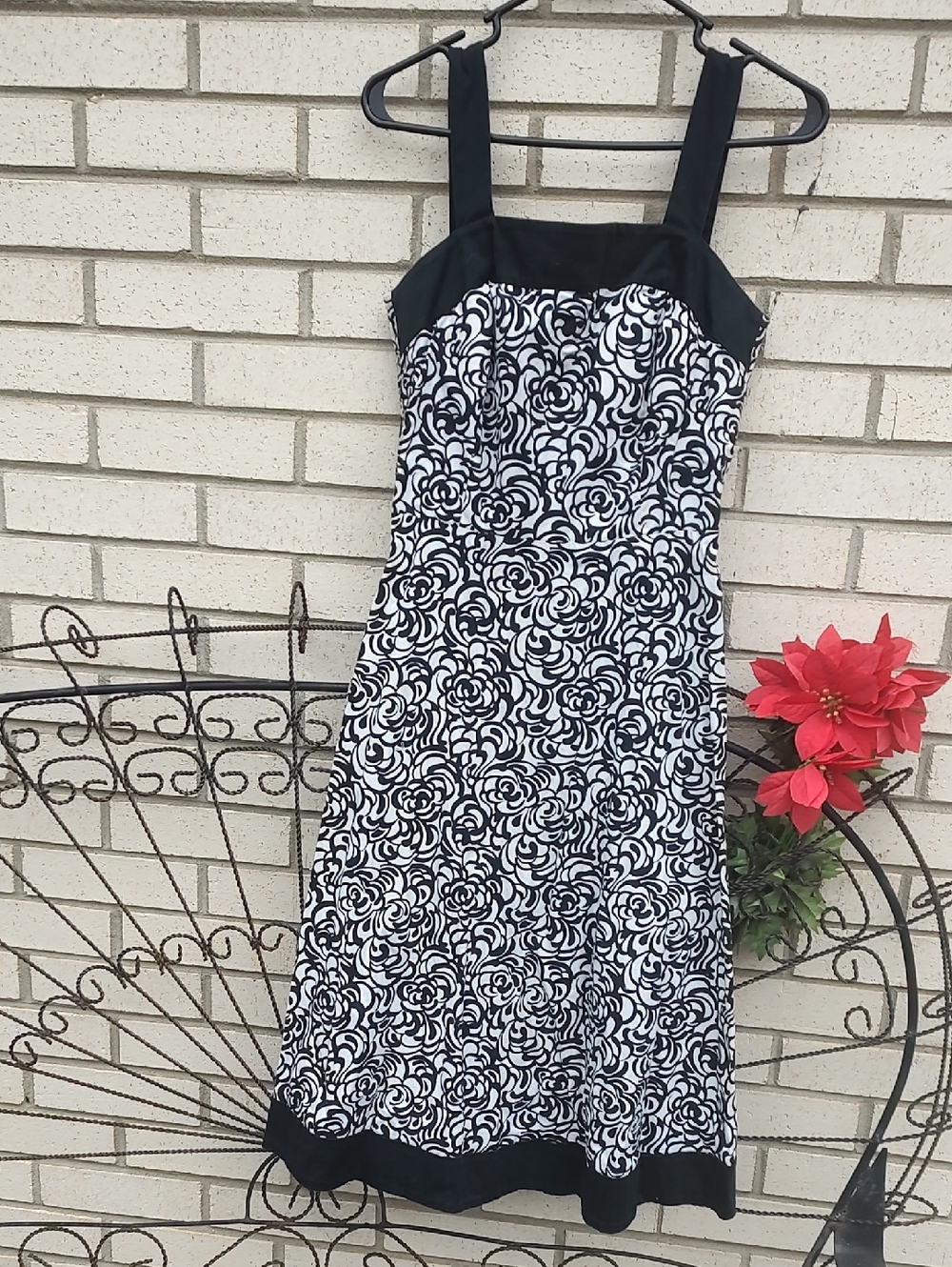 Black/White Dress - Picture 5 of 10